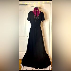 Gorgeous LuLu’s black wrap maxi dress. Size large